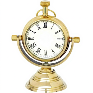 Large gamme de horloges de bureau de style trophée en laiton vintage de la marque Vintage Life Inc., idéales pour la décoration de bureau et les collections. - Product Image 3