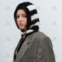 Hersteller Custom Winter Fluffy Knitted Striped Beanie Cap Plüsch Faux Nerz Pullover Schal Sturmhaube Hut für Frauen