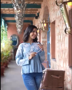 Blusa Kurti Corta Estampada Azul de Algodón 100% de Alta Calidad, Elegante y Bonita [para Niñas y Mujeres, Uso Diario Informal al Mejor Precio] - Product Image 2