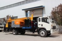 FYC800 plate-forme de forage de puits d'eau monté sur camion 800m S100T compresseur d'air 25bar camion HOWO 6*4 roues personnalisation personnelle