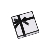 Ensemble d'emballage de luxe pour bijoux avec logo personnalisé, boîte rigide en carton et sac avec poignée en ruban noir pour marque, vente en gros