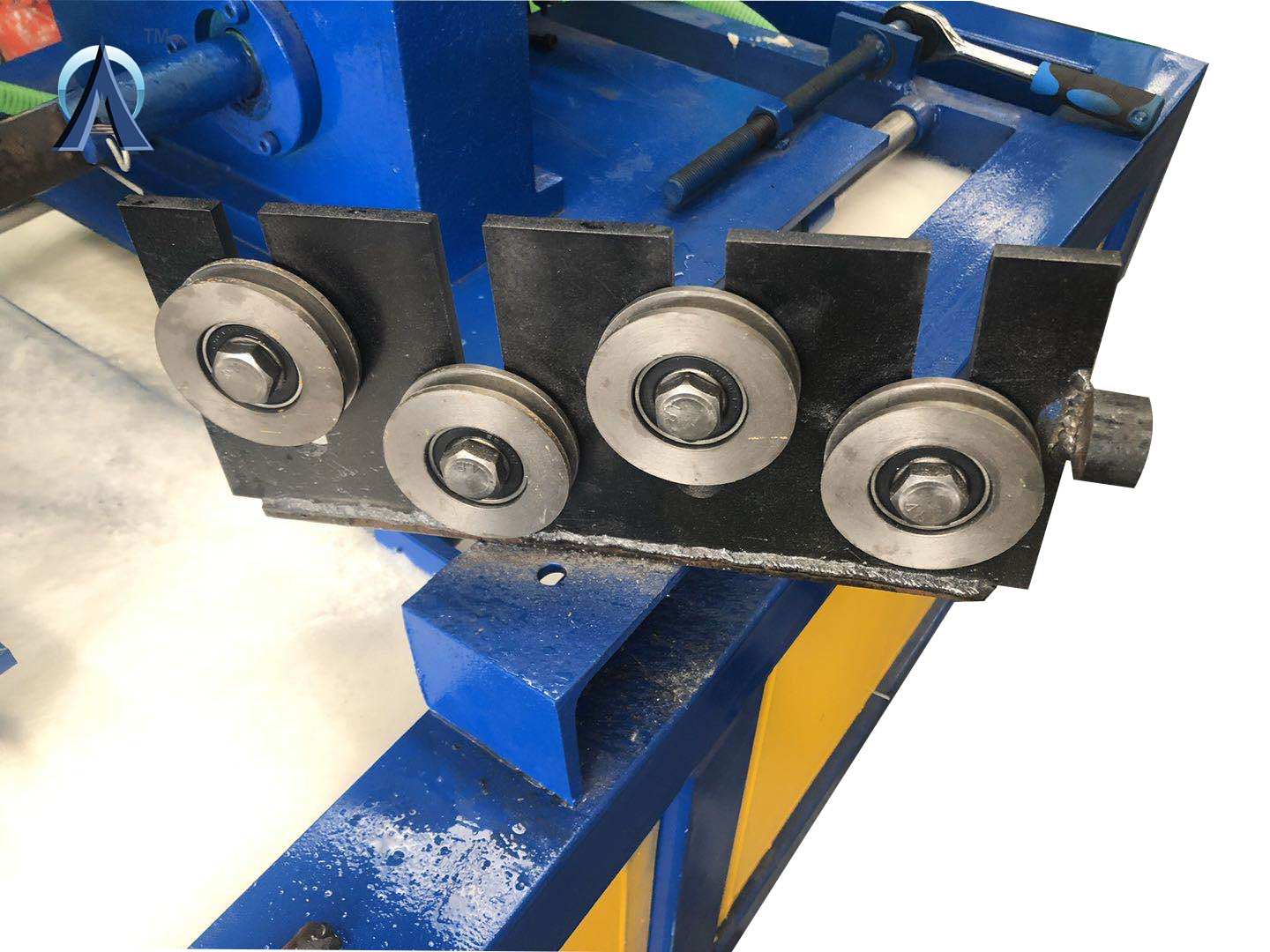 fully automatic double wire mesh chain link fence weaving net making machine factory best price in India