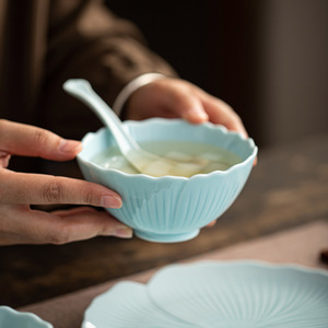 Flower Shape Ceramic Bowl Set Solid Color Durable Daily Use Dinnerware - Product Image 1