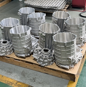 Brazos de Control de Aluminio Fundido a Presión Personalizados |   Piezas de Suspensión Automotriz con Mecanizado CNC, Certificación <span class=keywords><strong>ISO</strong></span> 16949 - Product Image 6