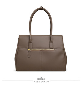 Sacs à bandoulière pour femmes, sacs à main et sacs fourre-tout tendance en cuir véritable pour femmes, conçus par des créateurs de mode - Product Image 5