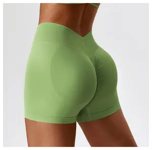 Vente en gros de leggings courts sans couture, shorts d'entraînement de fitness, vêtements de sport sexy, dos en V profond pour femmes, shorts de yoga froissés aux fesses