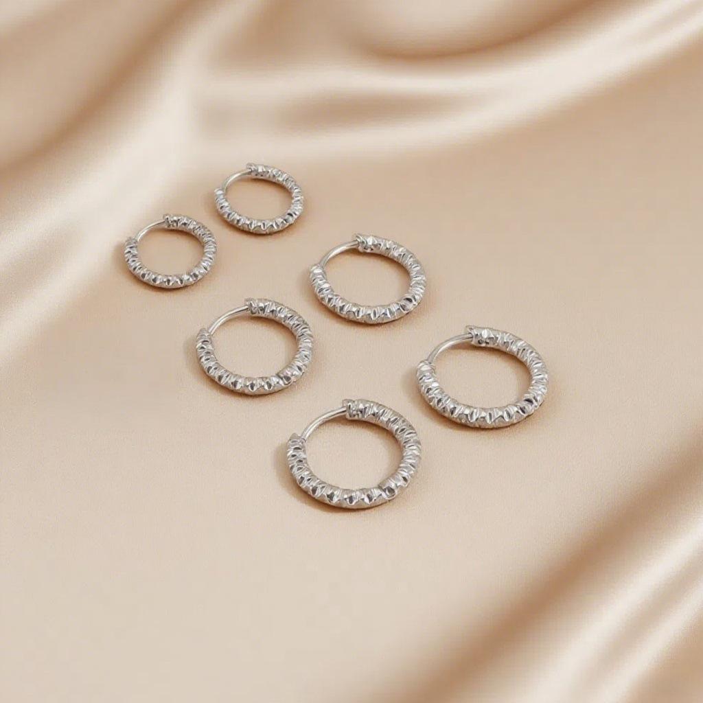 ดอกไม้สีแดงสามคู่ สีเหล็กประกายดาว