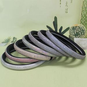 Juego de Volante de Cuero de Lujo para las Cuatro Estaciones con Diamantes de Imitación Brillantes, Nuevo Diseño de Moda para el Modelo Toyota - Product Image 2