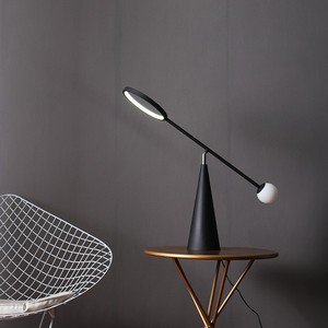 Lámpara de Mesa Posmoderna de Mármol Ajustable, Iluminación Nórdica para Dormitorio, Control de Interruptor E27, Garantía de 1 Año - Product Image 1
