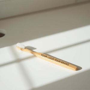 Cepillo de Dientes de Madera Ecológico Natural de Marca Privada con Cerdas Suaves para Cuidado Dental Diario, Suministro para Hoteles, Reventa - Product Image 1
