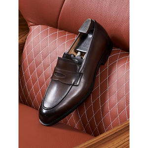 รองเท้าหนังผู้ชายทรงใหม่ทันสมัย เหมาะสำหรับใส่ลำลองและใส่ทำงานอย่างเป็นทางการ ราคาส่งถูก มีจำหน่าย - Product Image 1