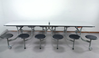 Table de salle à manger pliable 12 places au design moderne, avec structure métallique robuste, idéale pour les banquets, les écoles, les restaurants et les cantines