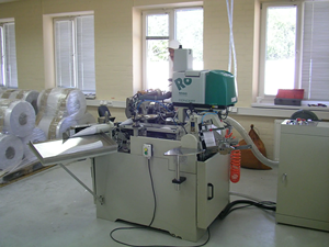 Machine automatique à grande vitesse Kaizenkap 9 kW pour la fabrication de cornets de crème glacée en papier, 280 pièces/min, équipement pour gobelets en papier enduits d'aluminium - Product Image 2