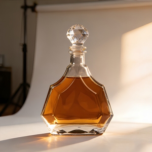 Bouteille en verre transparente de luxe sur mesure pour <span class=keywords><strong>vodka</strong></span>, gin, whisky, tequila, brandy et spiritueux - Product Image 6