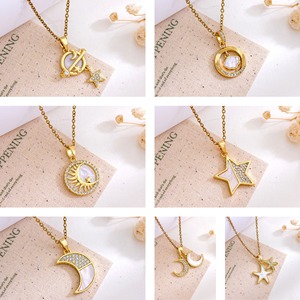 Collana Celeste all'Ingrosso 2026 da <span class=keywords><strong>Donna</strong></span> con Ciondoli Luna, Pianeti e Conchiglie, Gioielli alla Moda in Acciaio Inossidabile Anti-Appannamento - Product Image 2