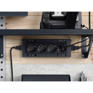 Regleta eléctrica de 4 vías Fami Iron Team con enchufe Schuko - Product Image 2