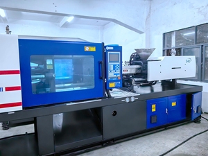 Macchina per stampaggio ad iniezione orizzontale da 160 tonnellate 300g attrezzature in plastica con sistema Servo - Product Image 4