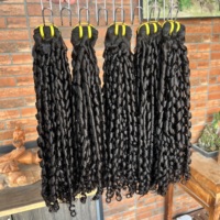 Cheveux humains vietnamiens bruts non traités avec cuticules alignées, qualité 12A, lots de cheveux bouclés Pixie en gros