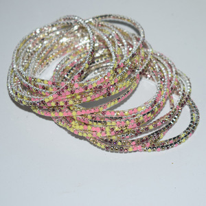 Gelang Elastis Eropa dan Amerika Berhiaskan Berlian 2mm Satu Baris Rantai Cakar Wanita Bertabur Rhinestone Warna-warni - Product Image 4
