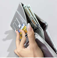 Porte-passeport élégant en PU gris argenté de style coréen, minimaliste et haut de gamme, pour femme, avec rangement pour documents d'identité et porte-cartes – Accepte les commandes OEM/ODM