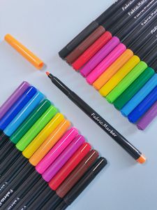 Lot de 12 stylos marqueurs aquarelle en plastique personnalisés à pointe fibre de couleur - Product Image 2