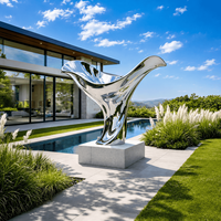 Sculpture Moderne Abstraite Sur Mesure en Acier Inoxydable Grand Format, Art Métallique Poli Miroir pour Jardins de Luxe, Places Publiques et Aménagements Hôteliers