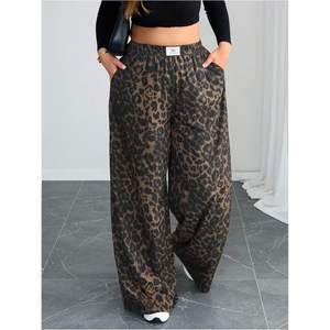 Pantalon large taille haute imprimé léopard pour femme, grande taille, en crêpe respirant avec poches, style décontracté - Product Image 3