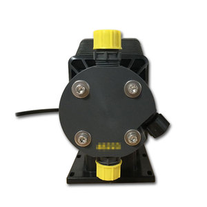 Bomba Dosificadora Electromagnética de Diafragma LMI PVC 110V 250L/Hora para Tratamiento de Agua - Product Image 3