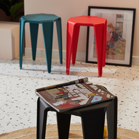 Mobilier d'extérieur intérieur, de restaurant, tabouret bon marché en plastique PP, haut tabouret empilable pour salle de bain, chaise en plastique pour la maison