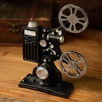 Figurine en résine de projecteur de films vintage vieilli, en forme de machine à films ancienne, pour la décoration de table à la maison