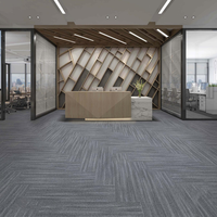 Achetez des tapis de bureau modernes noirs pour intérieur, en nylon résistant, en dalles, imprimés sur mesure