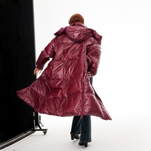 <span class=keywords><strong>Manteau</strong></span> d'Hiver en Duvet de Haute Qualité pour <span class=keywords><strong>Femme</strong></span> - Vente Directe Usine, Personnalisable (Logo OEM), Coupe Longue Ample Épaissie pour Temps Froid - Product Image 5