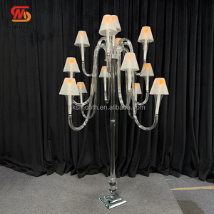 Grand chandelier de mariage classique et noble à 13 bras en verre acrylique, grand bougeoir de mariage en verre - Product Image 1