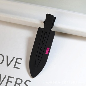 Precio al por mayor: Pinzas para el cabello <span class=keywords><strong>de</strong></span> moda para mujer con logo impreso personalizado, sin pliegues, hermosas, que no doblan ni rizan el cabello, accesorios para el cabello. - Product Image 1