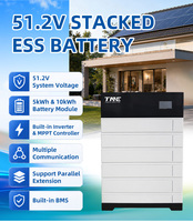 Batterie LiFePO4 48V 100Ah 200Ah 300Ah 5KW 10KW 15KW à montage mural, sur pied ou empilable pour système de stockage d'énergie solaire photovoltaïque domestique