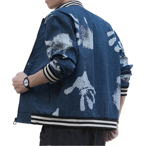 Chaqueta Varsity de Mezclilla para Hombre, con Estampado, Cuello Camisero, Cierre de Cremallera, Estilo Casual de Otoño, Corte Regular - Product Image 2