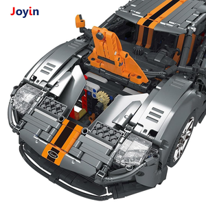 2828 PCS STEM 장난감 1:8 스케일 GT 럭셔리카 로고 모델 조립 키트 문과 레이싱 줄무늬와 깊은 실버 - Product Image 4