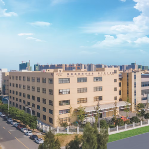 بخاخ حدائق بلاستيكي سعة 1.5 لتر مع فوهة قابلة للتعديل وشعار مخصص ومضخة يدوية - Product Image 4