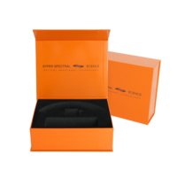 Boîte cadeau rigide en carton noir à fermeture magnétique personnalisée, impression personnalisée, gaufrage, laminage mat avec insert en mousse