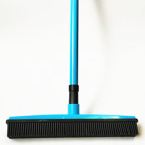 Brosse en caoutchouc <span class=keywords><strong>pour</strong></span> nettoyage des <span class=keywords><strong>poils</strong></span> de chien, râpe à <span class=keywords><strong>poils</strong></span> longs, <span class=keywords><strong>pour</strong></span> élimination des <span class=keywords><strong>poils</strong></span> <span class=keywords><strong>d</strong></span>'<span class=keywords><strong>animaux</strong></span> - Product Image 4
