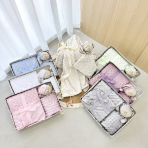 Mantas para Bebé Súper Suaves de Minky, Manta de Guardería Unisex para Recién Nacidos con Juguete de Peluche - Product Image 4