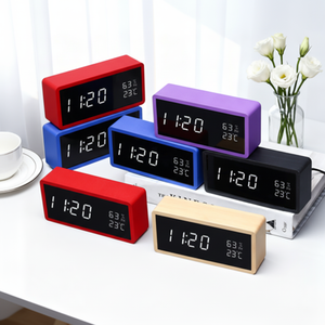 Reloj de Escritorio Digital LED de Bambú Moderno, Rectangular, Funciona con Batería, Reloj Despertador Multifuncional para Decoración de Oficina y Hogar - Product Image 1