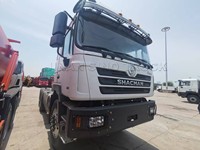 Nouveau camion tracteur tout-terrain F3000 6x6 avec grande garde au sol et remorque plateau pour transport de conteneurs