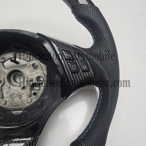 Nouveau produit phare : Volant de direction automobile en cuir et fibre de carbone M Sport pour BMW E90, matériau en cuir de haute qualité - Product Image 2
