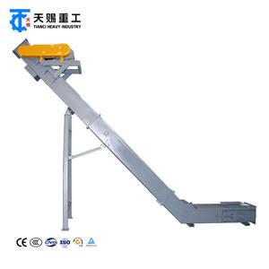 Convoyeur à bande à grand <span class=keywords><strong>angle</strong></span> vertical en acier au carbone industriel pour matériaux en vrac avec trémie - Product Image 1