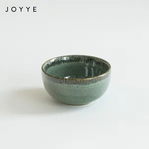 Joyye Luxury OEMカスタマイズセラミック食器反応性釉薬セラミック石器ディナーセット食器カップ付きボウルプレート