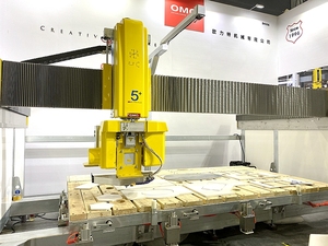 OMC TOOL+ Máquina de corte de puente CNC de 5 ejes totalmente automática para losas de piedra, de sobremesa, para masonería australiana - Product Image 4