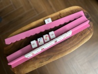 Rak Penyangga Mahjong Kayu Alami 2-in-1 18 Inci Desain Solid Multi-warna untuk Permainan di Rumah, Perjalanan, dan Luar Ruangan