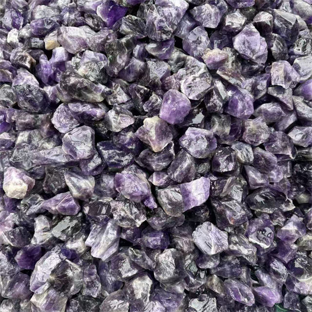 คริสตัลอัญมณีดิบสีม่วงอเมทิสต์หยาบ