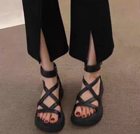 Sandales à plateforme D944 tendance, nouveauté été, style Joker, à brides fines croisées et ajourées, bottes romaines à fermeture éclair, chaussures pour enfants avec semelle intermédiaire en caoutchouc